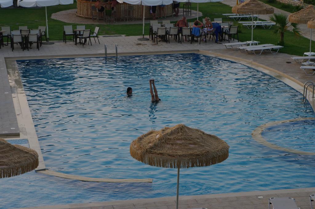 Gold Apartments بلاتانيز المظهر الخارجي الصورة