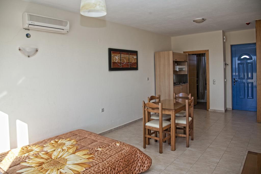 Gold Apartments بلاتانيز المظهر الخارجي الصورة